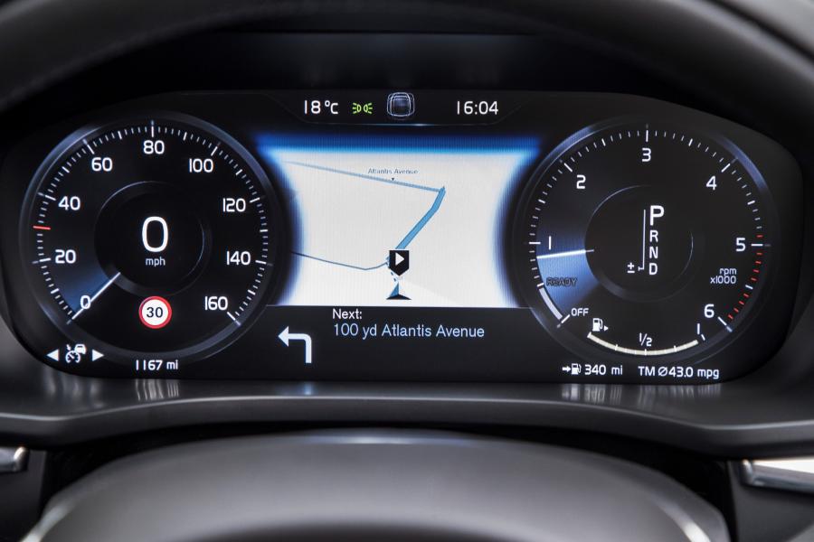 Панель приборов Volvo XC60 D4 Inscription 2017 года  (UK) (фото 155 из 172)